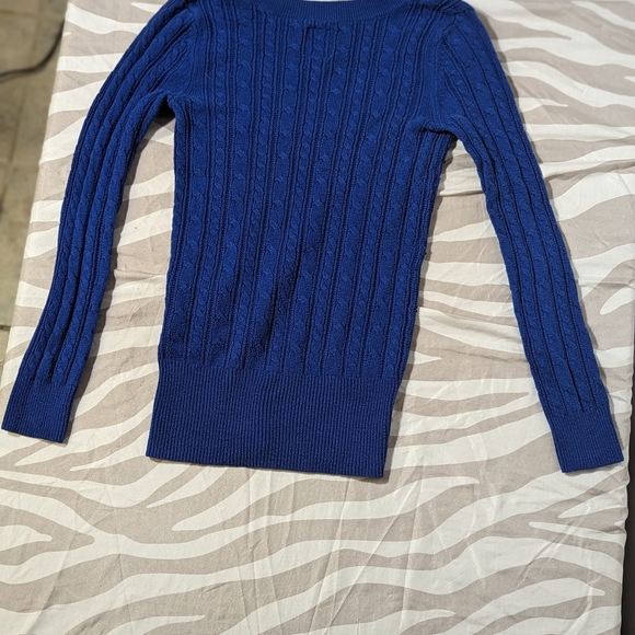 American Eagle Knit Sweater - Picture 2 of 3